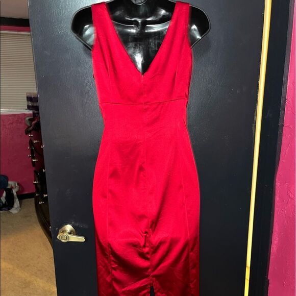 Calvin Klein red satiny body con dress. Size 6. - Picture 9 of 14